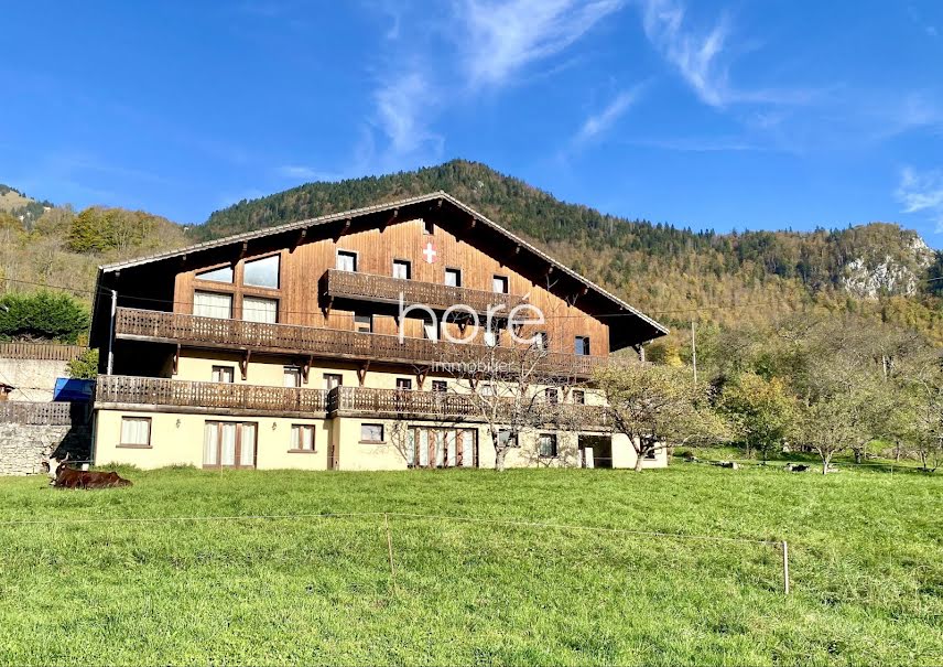 Vente chalet 20 pièces 842 m² à Vacheresse (74360), 1 415 000 €