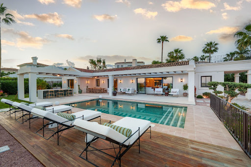 Villa avec piscine 1