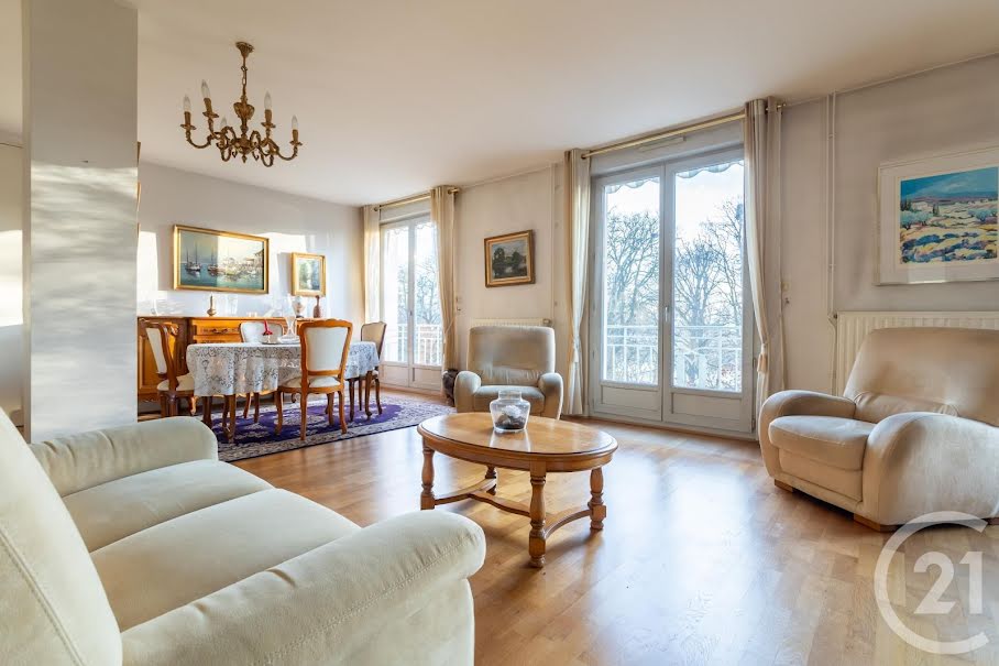 Vente appartement 4 pièces 114.9 m² à Vichy (03200), 389 500 €