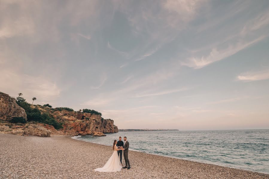 Wedding photographer Denis Bondarev (bond). Photo of 31 August 2021