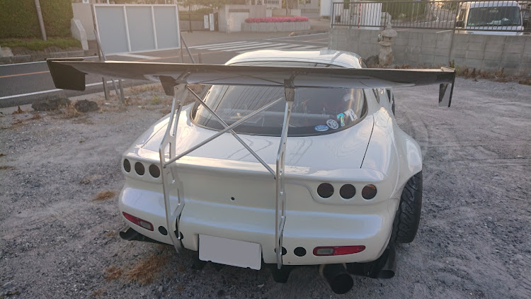 RX-7のバーチカルマウント・補強・レッドメモリーに関するカスタム事例の投稿画像1枚目