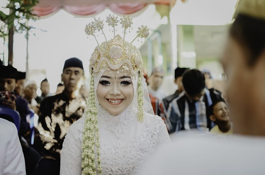 Fotografo di matrimoni Ahmad Syarif Maulana (ahmadsyarifm). Foto del 1 luglio 2019