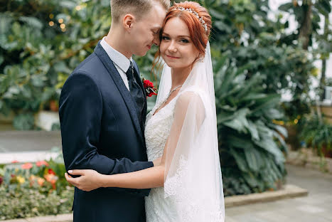 Fotografo di matrimoni Elvira Gilmanova (gilmanovaer). Foto del 2 dicembre 2018