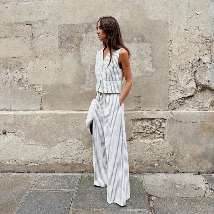 Title 3, Pantaloni con gilet a righe da donna Abbigliame...