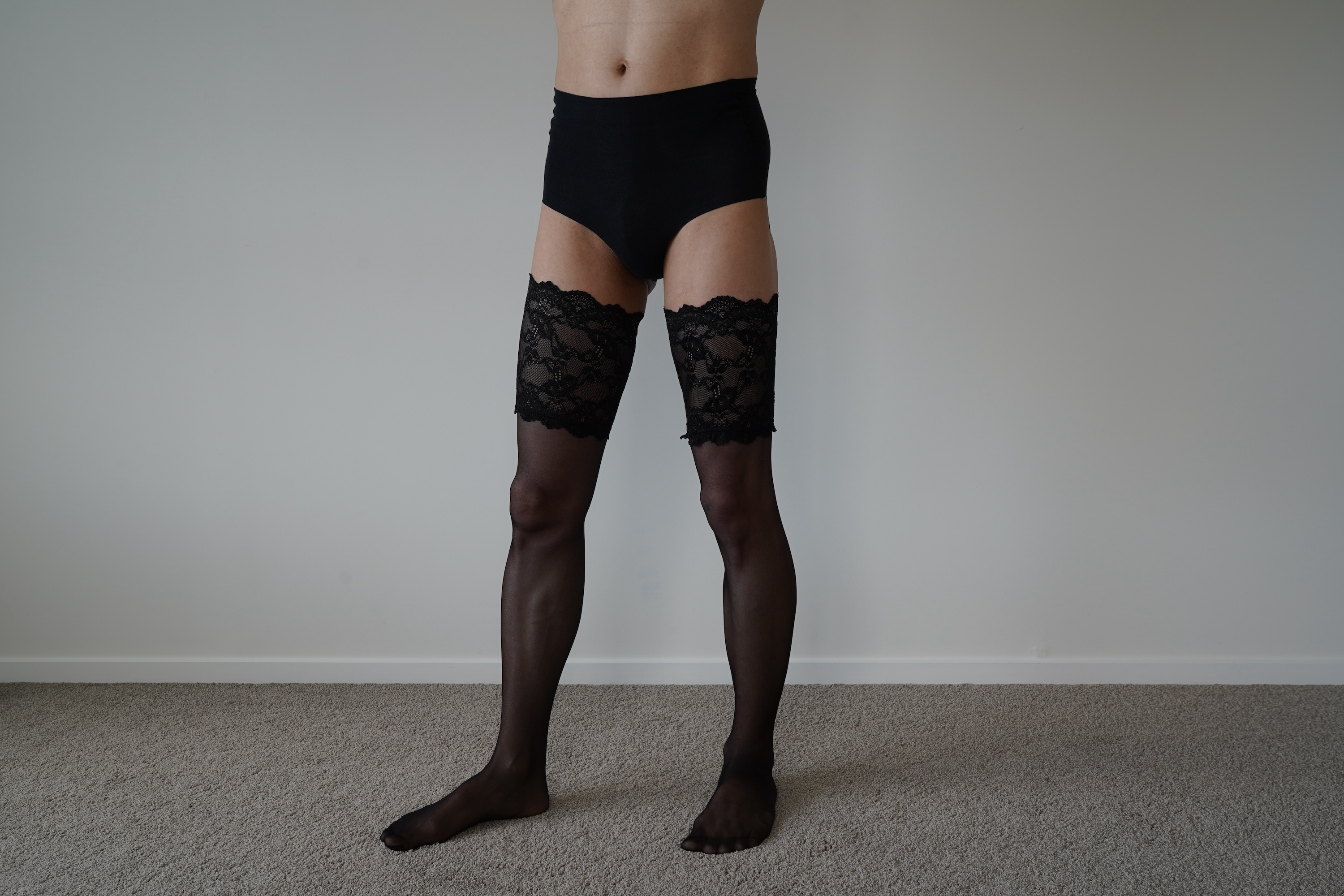 Review: VienneMilano LUDOVICA Wide Lace thigh-highs