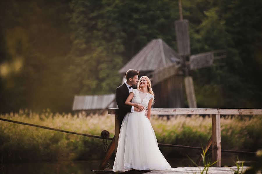 Fotografo di matrimoni Florian Raducu (raducuflorian). Foto del 6 aprile 2018