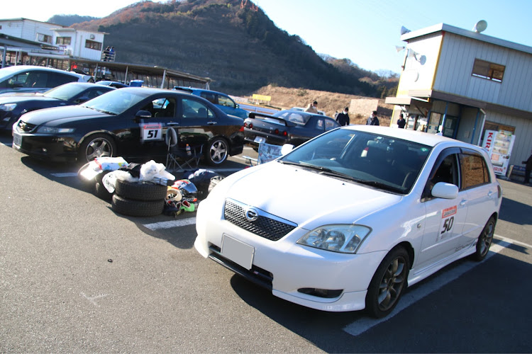 カローラランクスの目指せPickUpCars・ZZE123・雪が降ってきた・#履き替えに関するカスタム事例の投稿画像1枚目