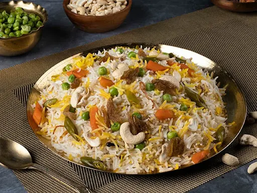 Kaju Kishmish Pulao