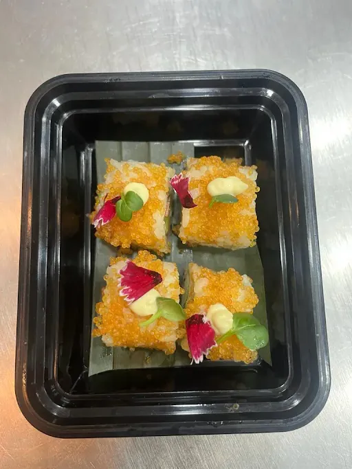 Salmon California Sushi [4 Pieces]