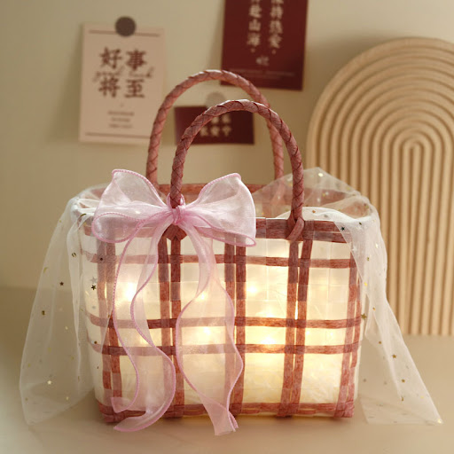 Title 8, High-end heart-shaped empty box for wedding gro...