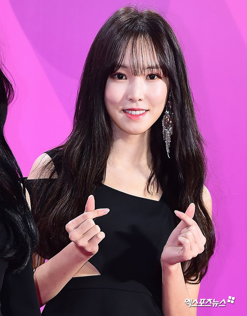 GFriend-Yuju-00