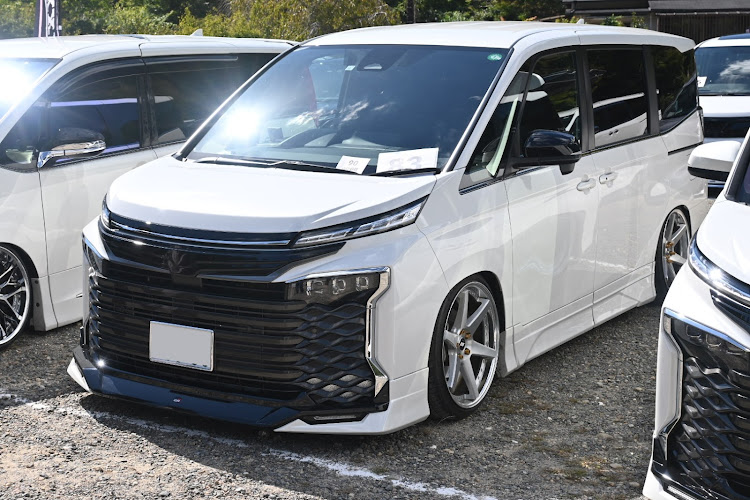 ヴォクシーのworkwheels・WORK VARIANZA T1S・第7回 JACK MT・高雄MT・オーナー様に届けに関するカスタム事例の投稿画像12枚目