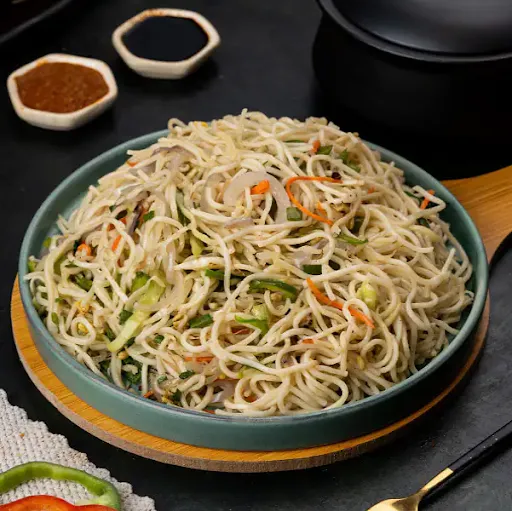 Veg Hakka Noodles