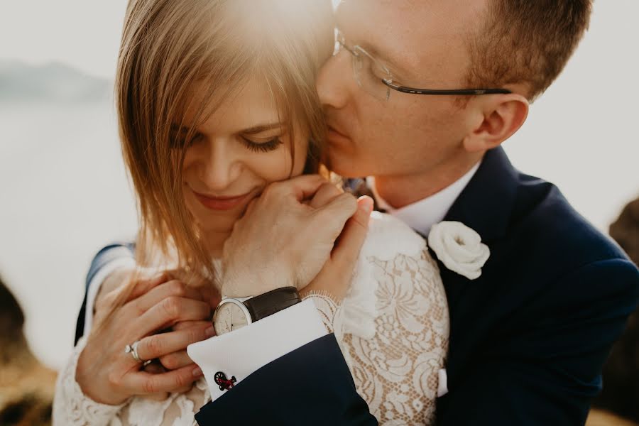 結婚式の写真家Anka Wyżykowska (ankarobizdjecia)。2019 10月1日の写真