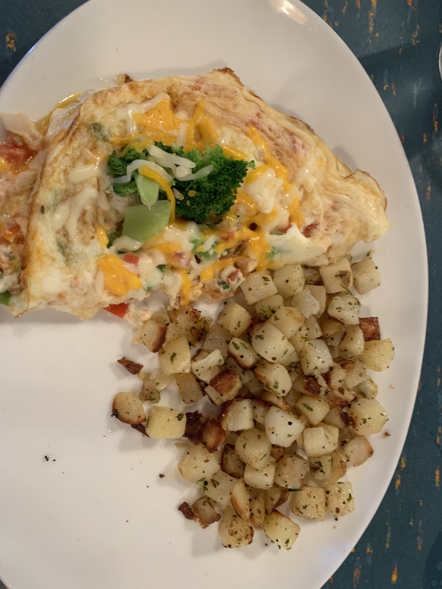 Veggie omelette with potatoes was outstanding