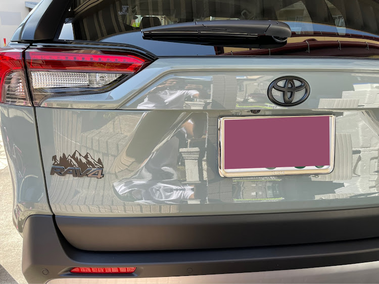RAV4のノーズプロテクター・オーバーレイ・rav4adventure・いいね＆フォロー＆コメントありがとうございます・ステッカーチューンに関するカスタム事例の投稿画像1枚目