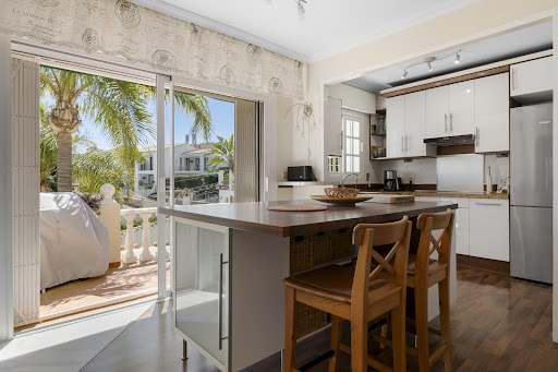 Villa avec piscine et terrasse 4