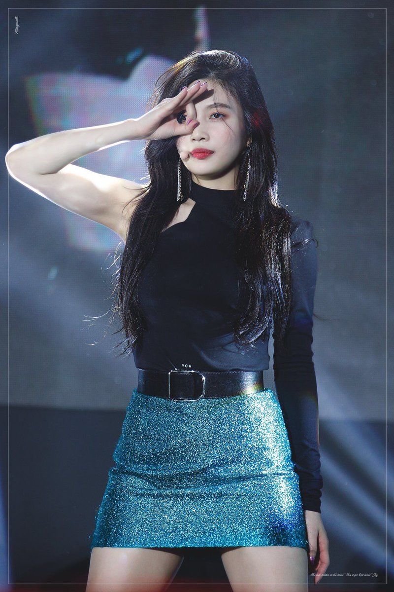 10 Times Red Velvet S Joy Looked Gorgeous In The Sexiest Most Iconic Stage Outfits Koreaboo