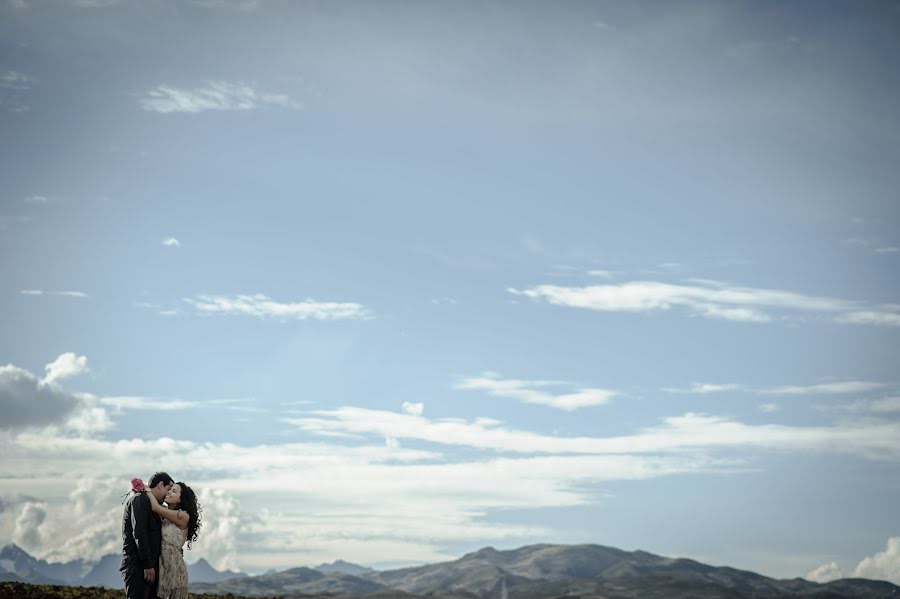 Fotógrafo de casamento Darwin Marquina (darwinmarquina). Foto de 18 de outubro 2019