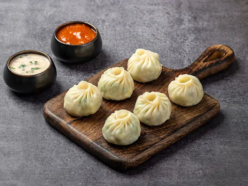 Veg Momos (6 Pcs)