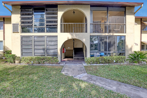 Apartment with pool 5