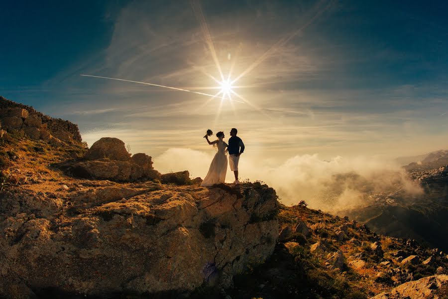 Wedding photographer Eduard Gruzdev (santorines777). Photo of 14 March 2019