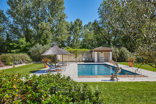 House with pool and terrace 4