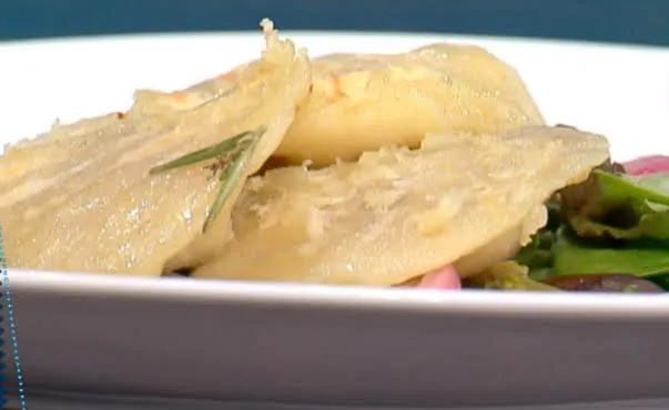 Ravioli grigliati con insalata di primavera