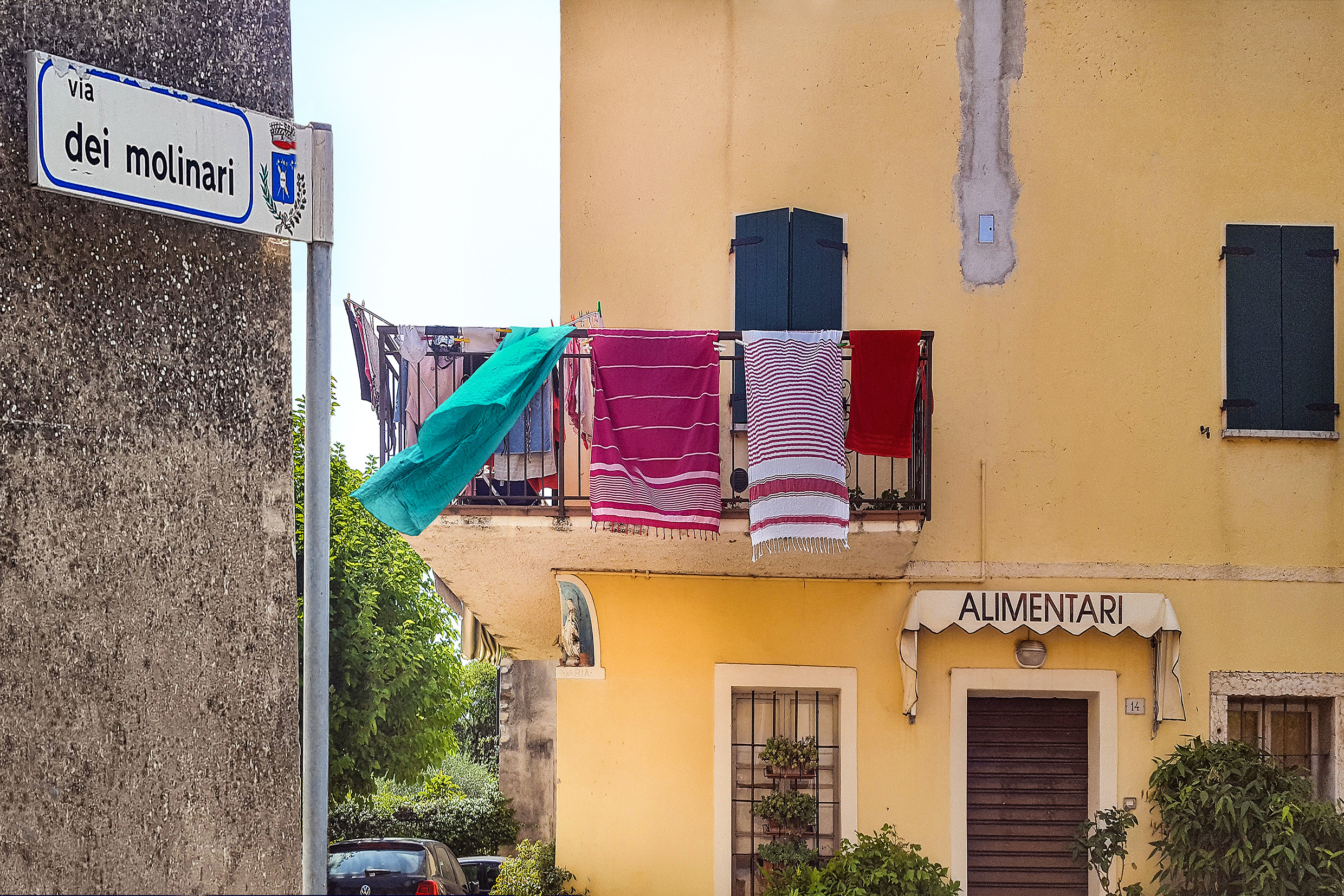 Via dei Molinari di Hello