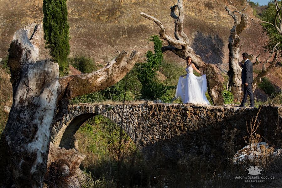 Свадебный фотограф Antonis Sakellaropoulos (antonissakellar). Фотография от 23 октября 2017