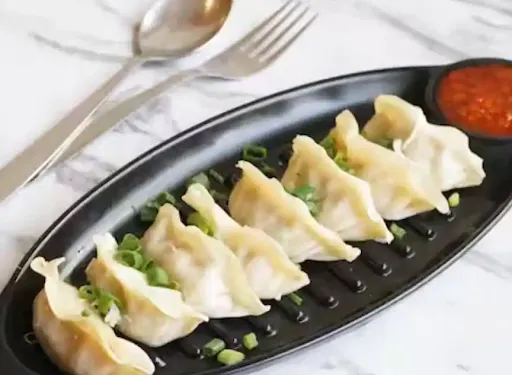 Chicken Steamed Momos [8 Pieces]