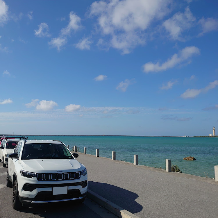 コンパスの沖縄・だいぶ落ち着いてきた・ウミカジテラス・近くの海でパシャリ・とりあえず投稿に関するカスタム事例の投稿画像1枚目