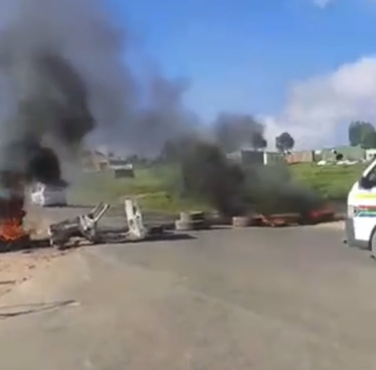 Nkandla residents blocked roads as they demanded tar roads throughout the town.