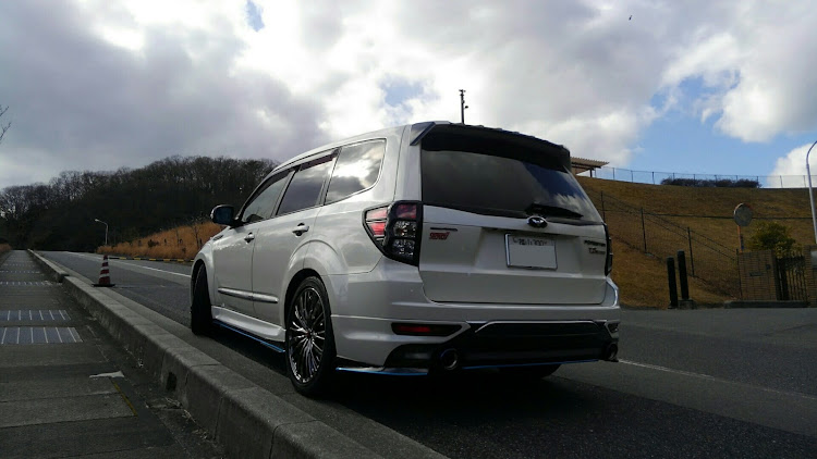 フォレスターの桜と愛車に関するカスタム事例の投稿画像3枚目