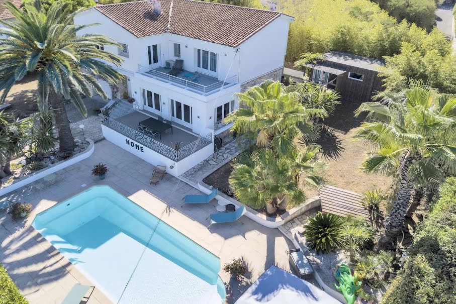 Vente villa 5 pièces 200 m² à Antibes (06600), 2 490 000 €