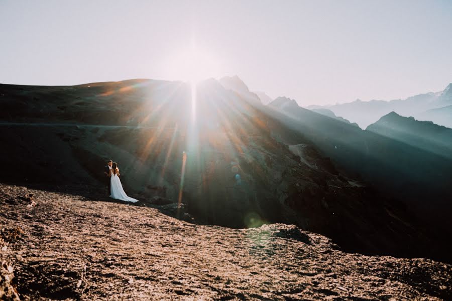 Wedding photographer Valery Garnica (focusmilebodas2). Photo of 31 July 2023