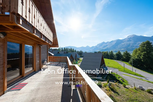 Chalet avec terrasse 3