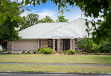 House with garden and terrace 8