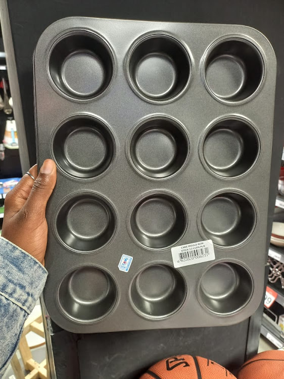 Muffin baking pan