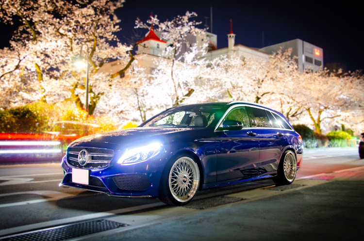 Cクラス ステーションワゴンの桜シーズン開幕・4月もよろしくお願い致します🌸・桜と愛車・サクラと愛車に関するカスタム事例の投稿画像1枚目