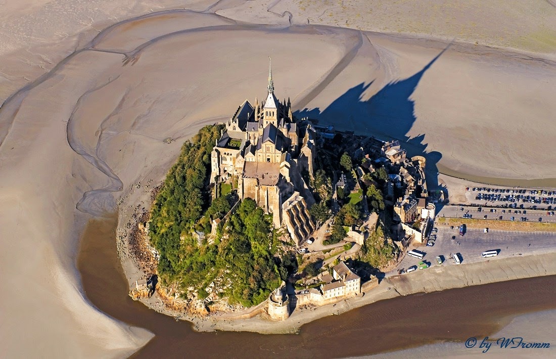 Monte Saint-Michel, suas histórias e lendas