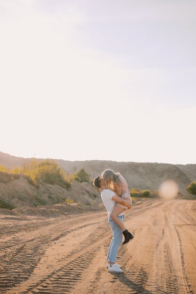 Fotógrafo de casamento Alena Kochneva (helenkochneva). Foto de 4 de julho 2019