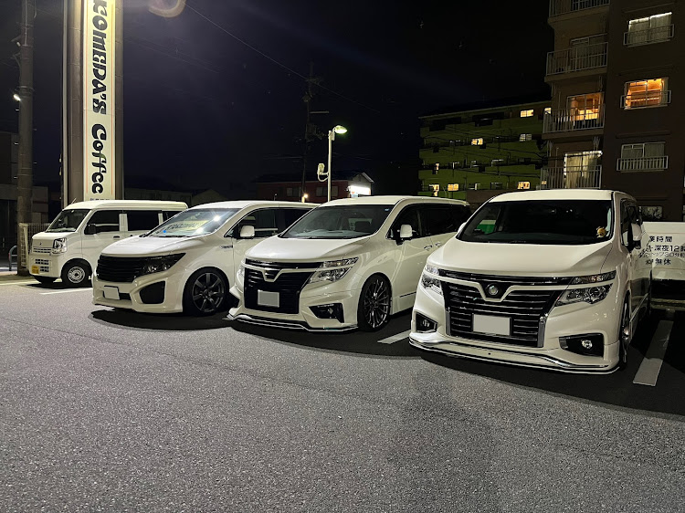 エルグランドのラープチ・極濃鷄白湯らーめん・キラメキノトリに関するカスタム事例の投稿画像1枚目