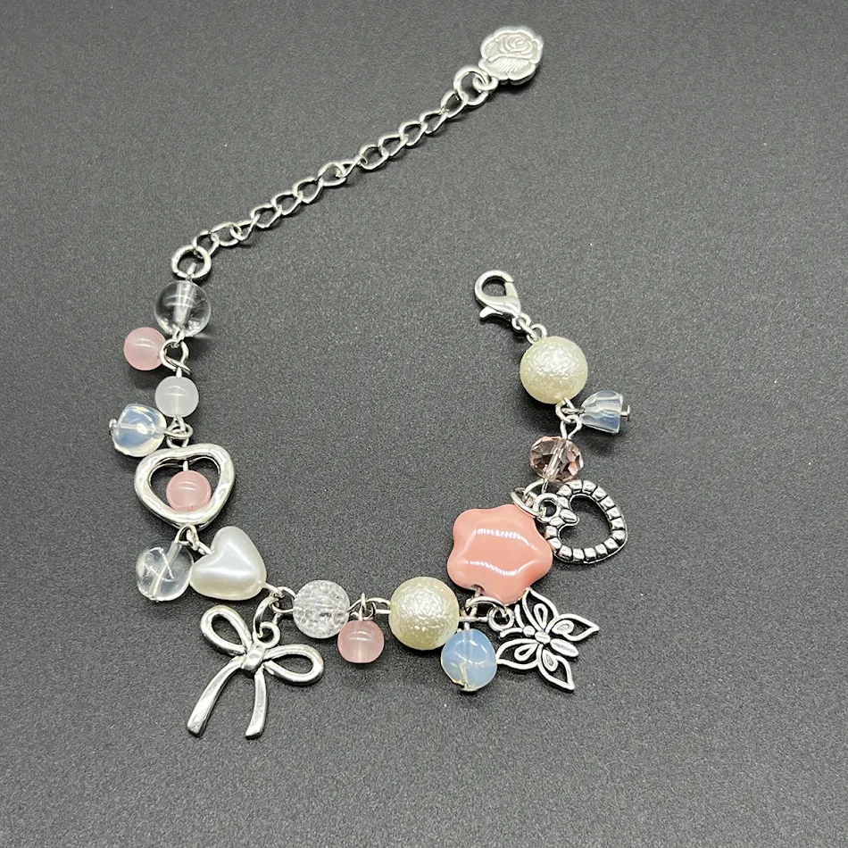 Handgemaakte magnetische gitaarmicrofoon vijfpunts ster armband. Een uniek sieraad voor muzikanten en muziekliefhebbers. Stijlvol design.