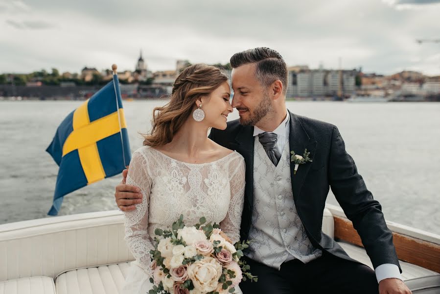 Wedding photographer Lana Sushko (claritysweden). Photo of 15 August 2020