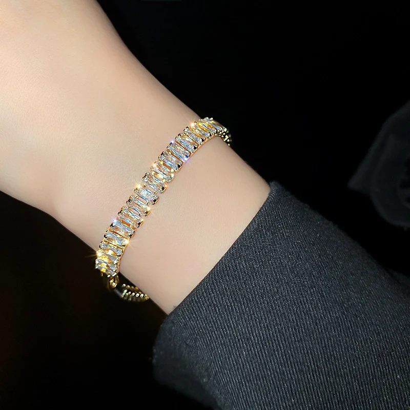 Bracelet Zirconium Géométrique Simple Mode Élégant Bijou Minimaliste Femme Accessoire Tendance Cadeau Parfait pour Toutes Occasions