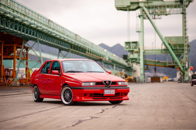 155のアバルト欲しい・アルファロメオ155・赤はいいぞ・誉会～enjoy car community～・オフ会に関するカスタム事例の投稿画像4枚目