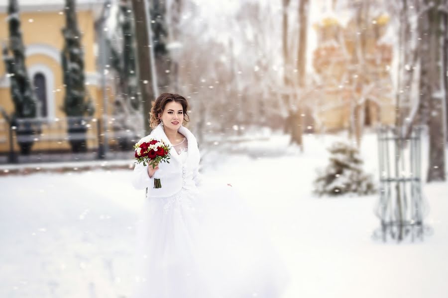 Fotógrafo de casamento Marina Demchenko (demchenko). Foto de 24 de março 2018