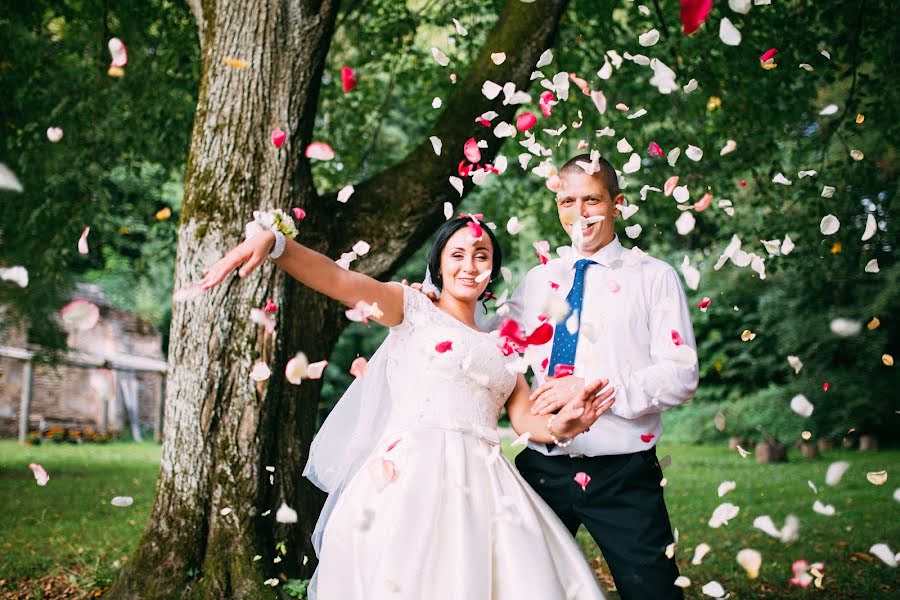 Fotografo di matrimoni Yuliya Normantas (julianormantas). Foto del 11 settembre 2016