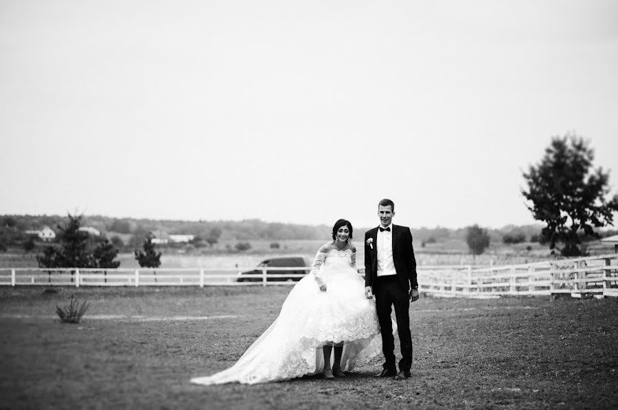 Fotógrafo de casamento Snizhana Nikonchuk (snizhana). Foto de 3 de outubro 2017